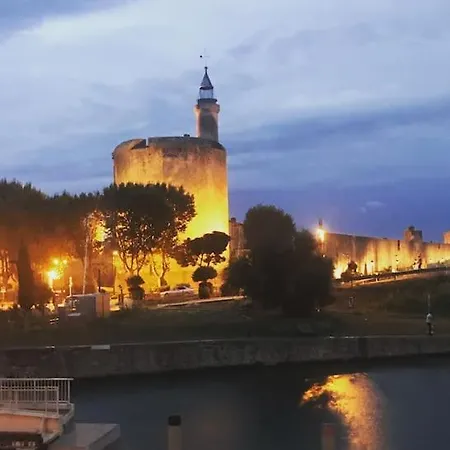 Maison Face Aux Remparts Hébergement de vacances *